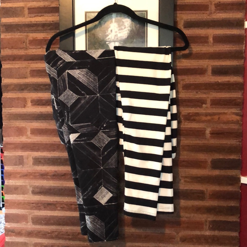 Bundle of Lularoe OS leggings. NWOT